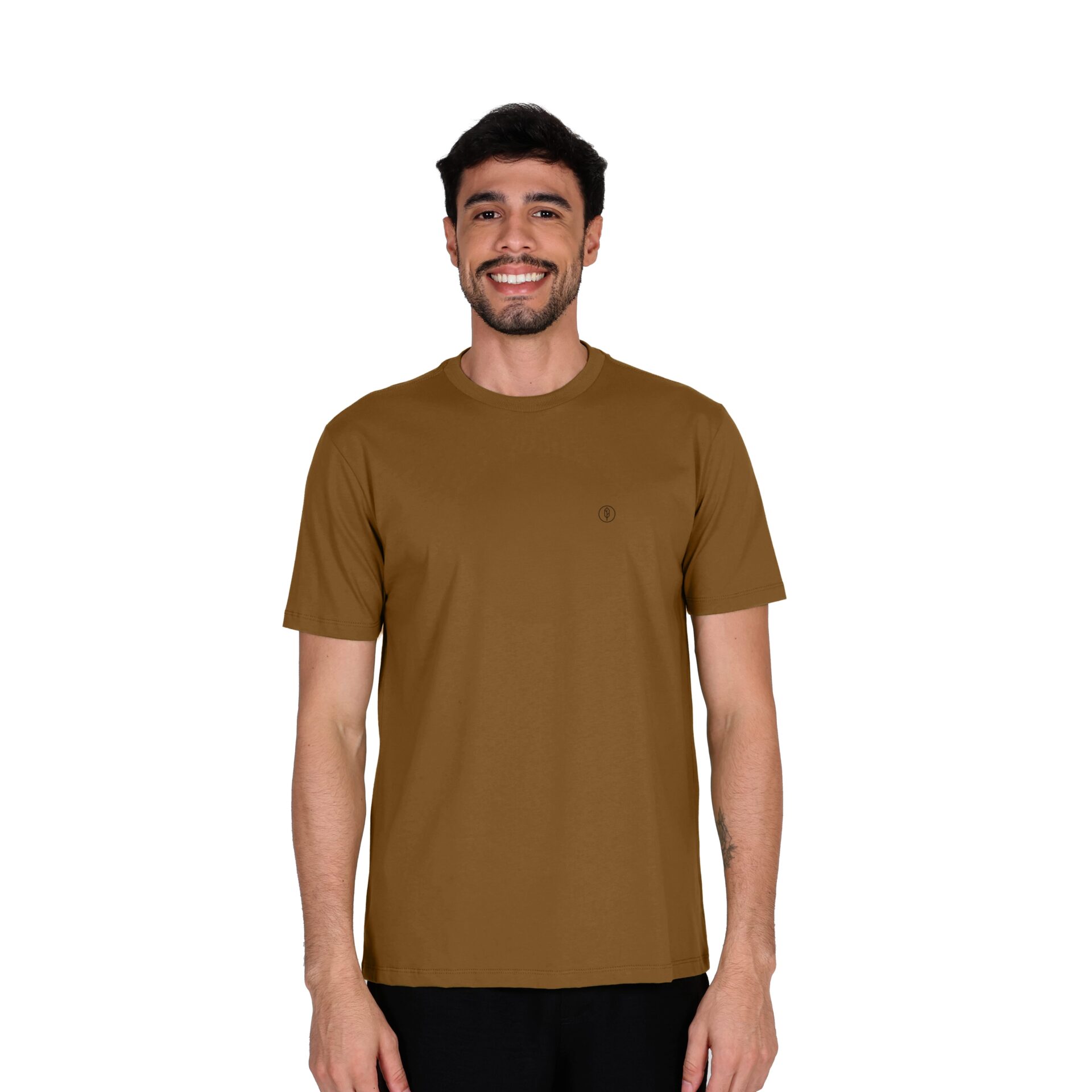Camiseta Logo Bordada c/ Fenda Pena