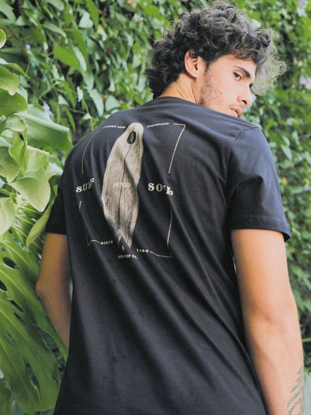 Camiseta Shaper

Essencial no estilo, confortável no movimento.
Modelagem intermediária e 100% algodão — pra quem vive com leveza, todos os dias.

Disponível nas lojas e no site | www.pena.com.br